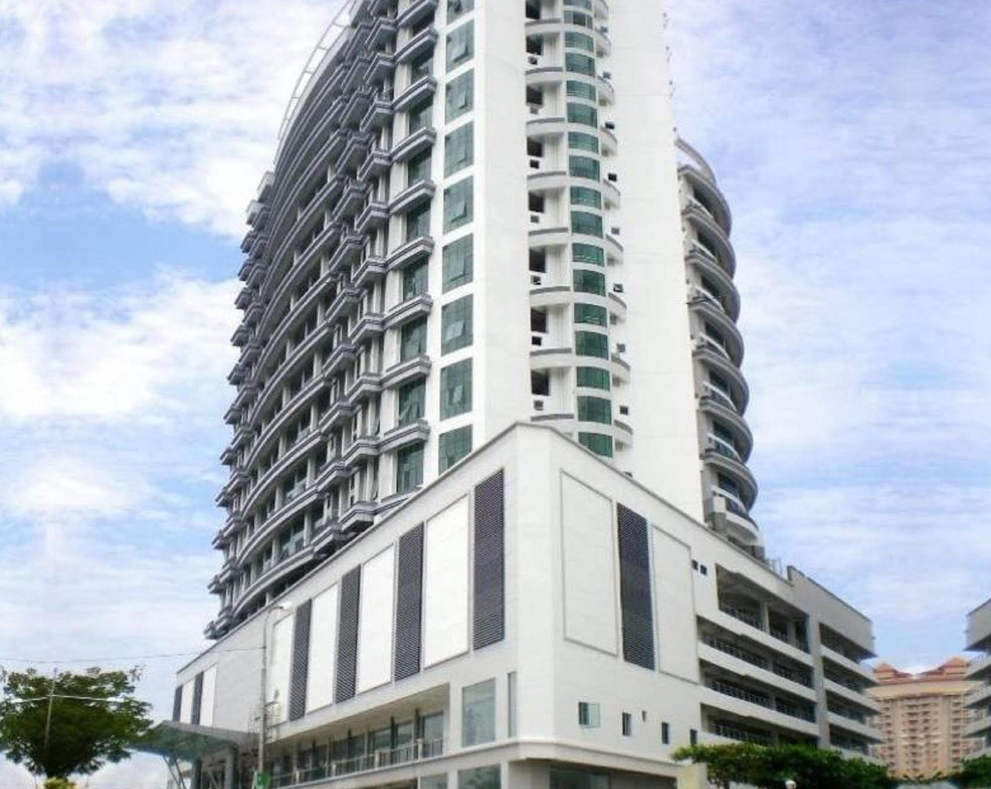 The Ceo Duplex Soho Suite Bayan Lepas Buitenkant foto