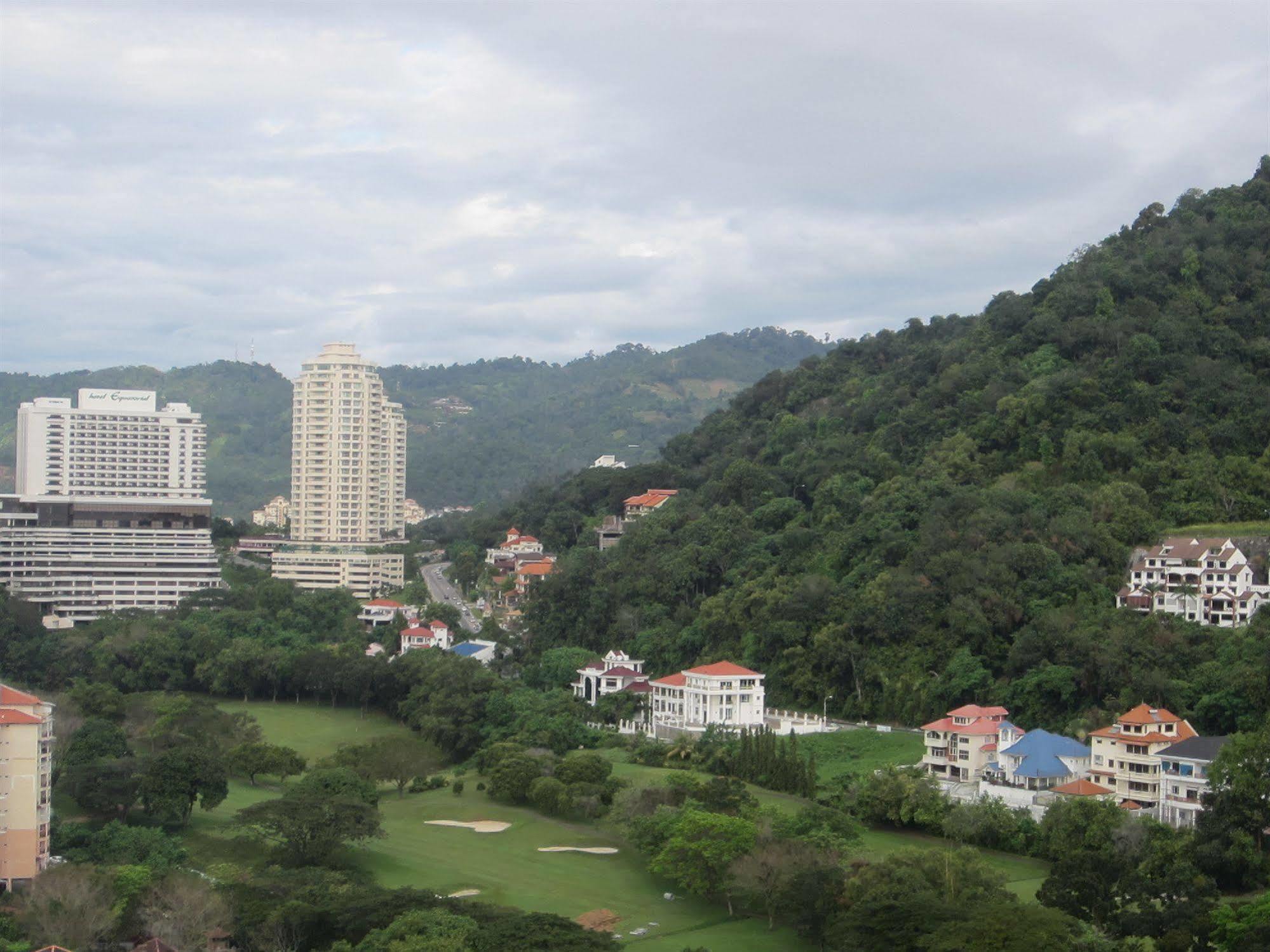 The Ceo Duplex Soho Suite Bayan Lepas Buitenkant foto